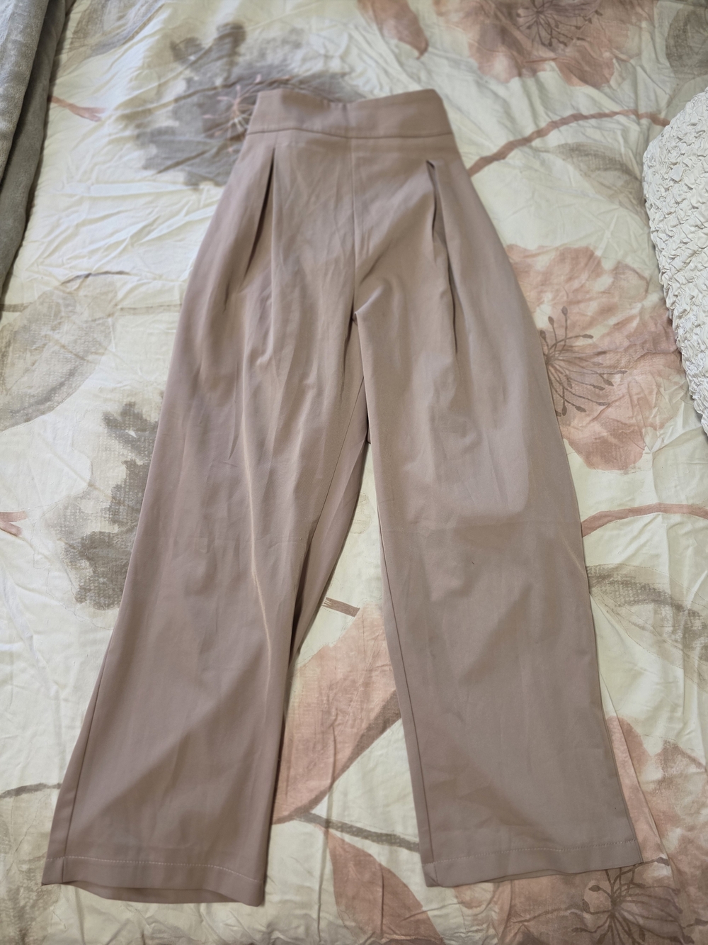 SHEIN Wide Leg High-Waist Pants in Blush